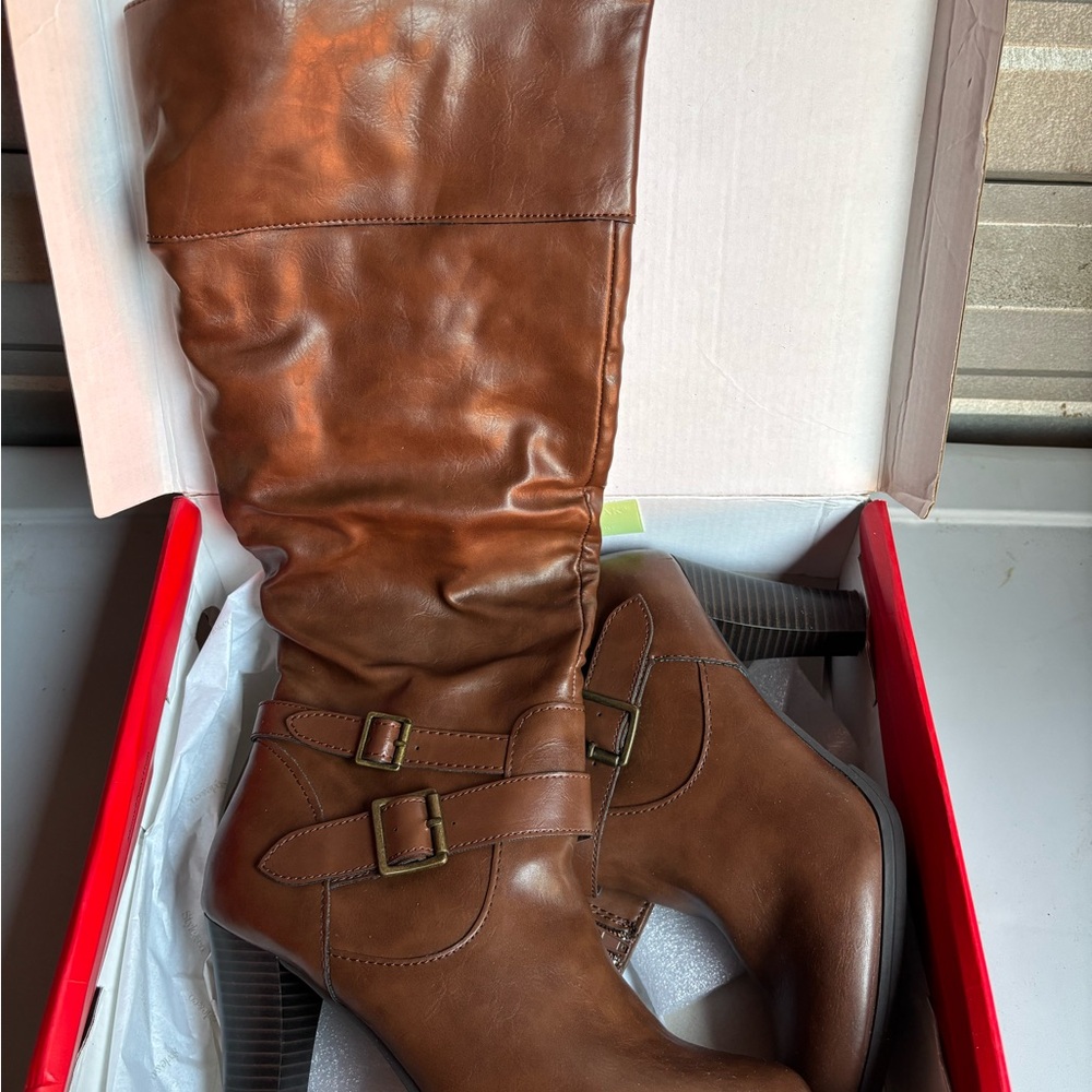 Brown Knee-High Leather Boots